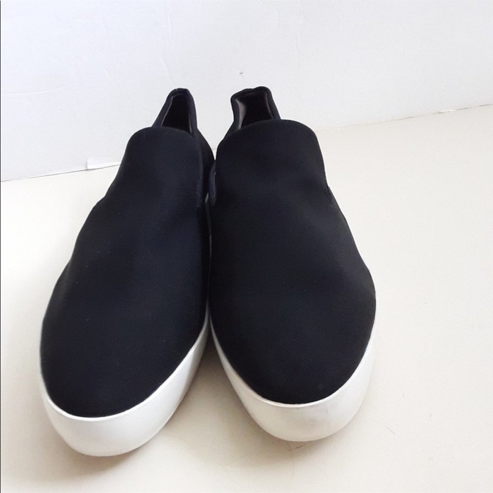 DONNA KARAN New York wedge shoes women’s size 8 medium.